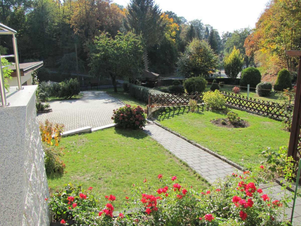 Ferienwohnung Schade Hohnstein Bagian luar foto